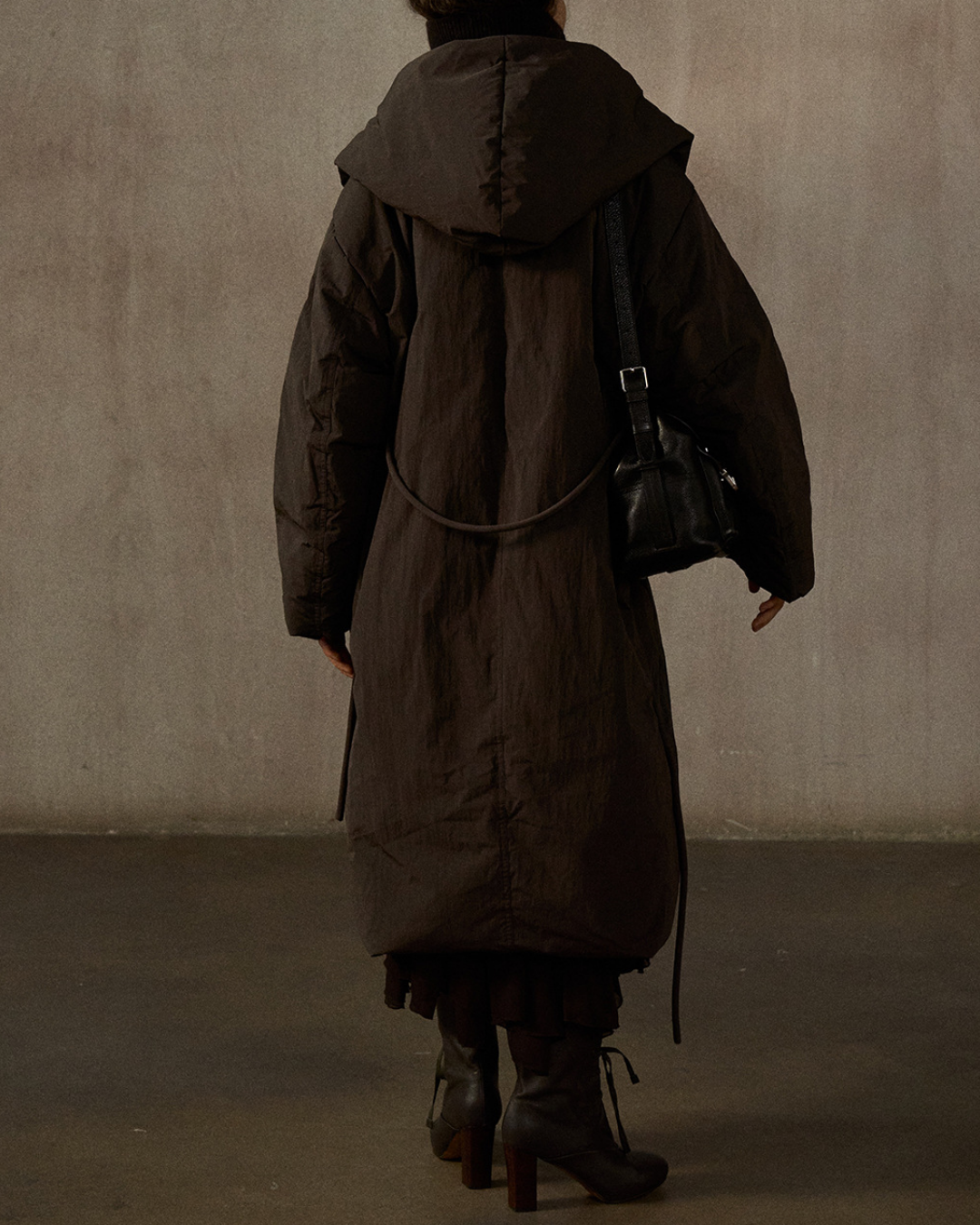 フーディーストラップロングダウンコート 10275