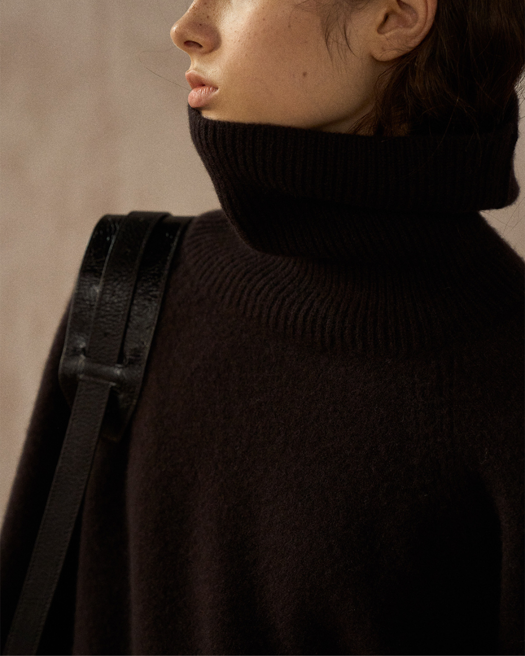 ハイカラーロングスリーブニットプルオーバー 10247