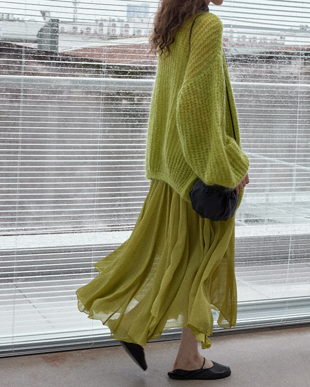 【極上のふわふわ感】ニュアンスカラーオーバースリーブニットカーディガン 10074|こなれ感を演出するボリューム袖と上質ニット