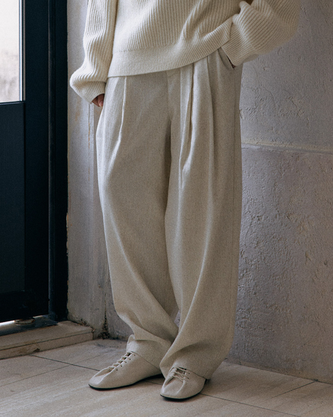 ローウエストタックパンツ 10153