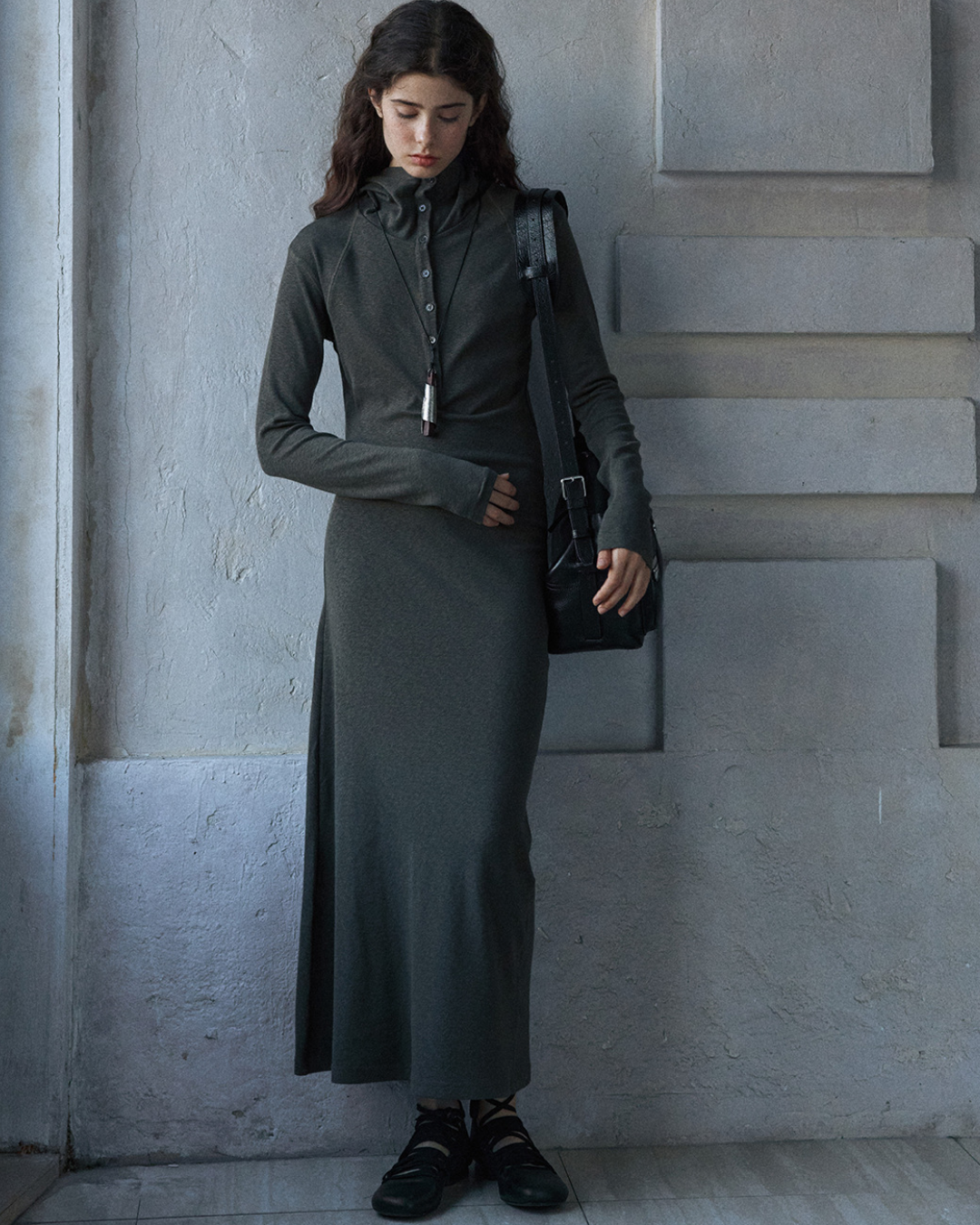 ヘンリーネックフーディーニットワンピース 10140