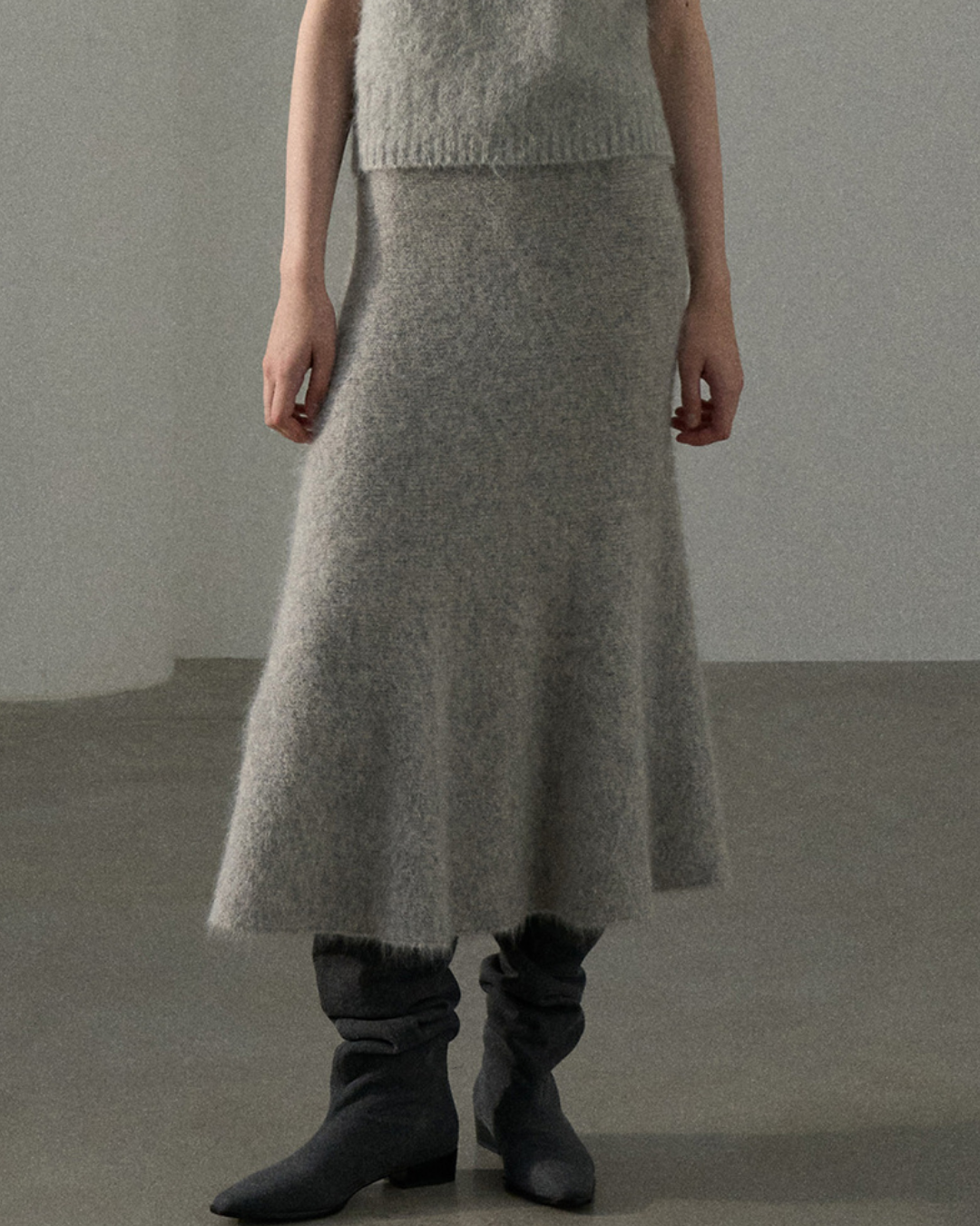 フローヘムシェイプテールニットスカート 10431