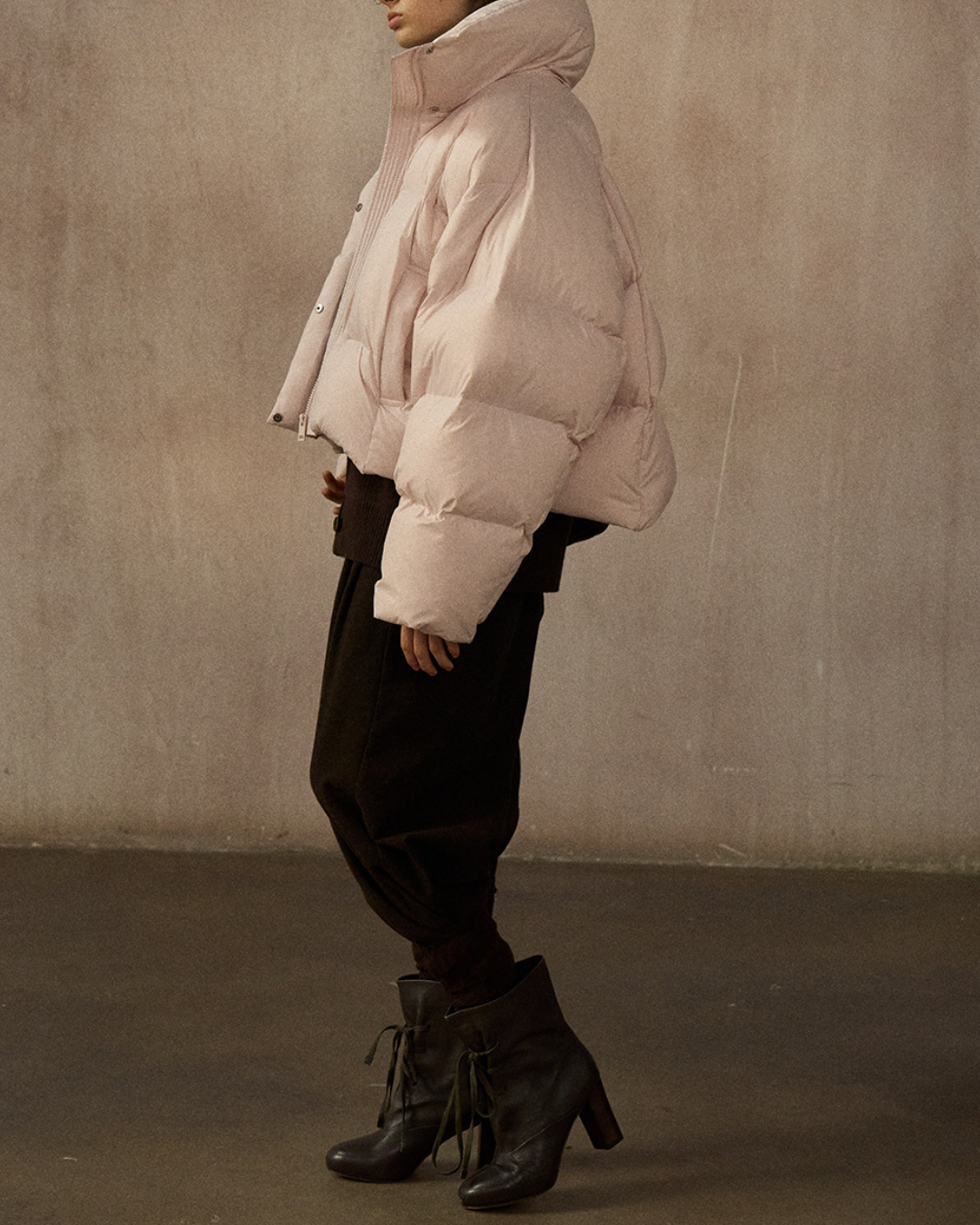 スタンドカラーショートダウンコート 10270