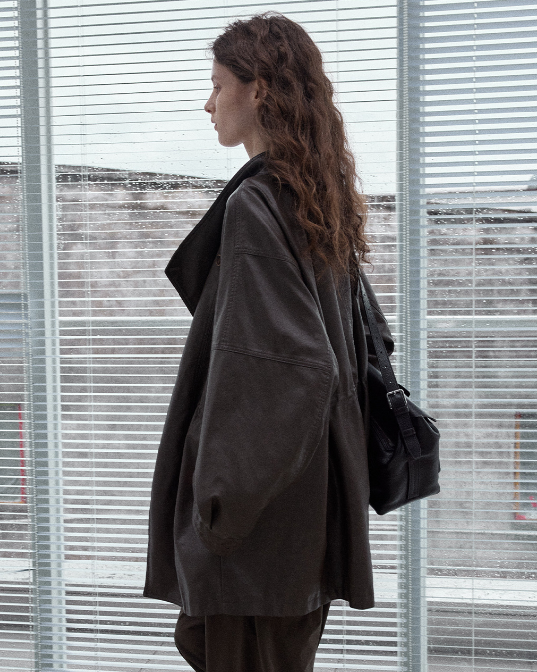 スタンドカラーダークフォルムジャケット 10338