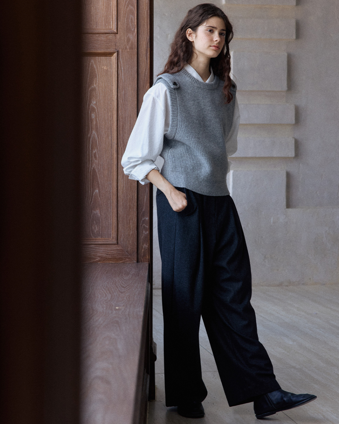 ストラクチャーショルダーニットベスト 10382