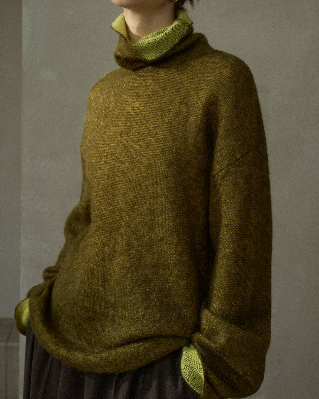 ハイカラーコントラストニットプルオーバー 10196