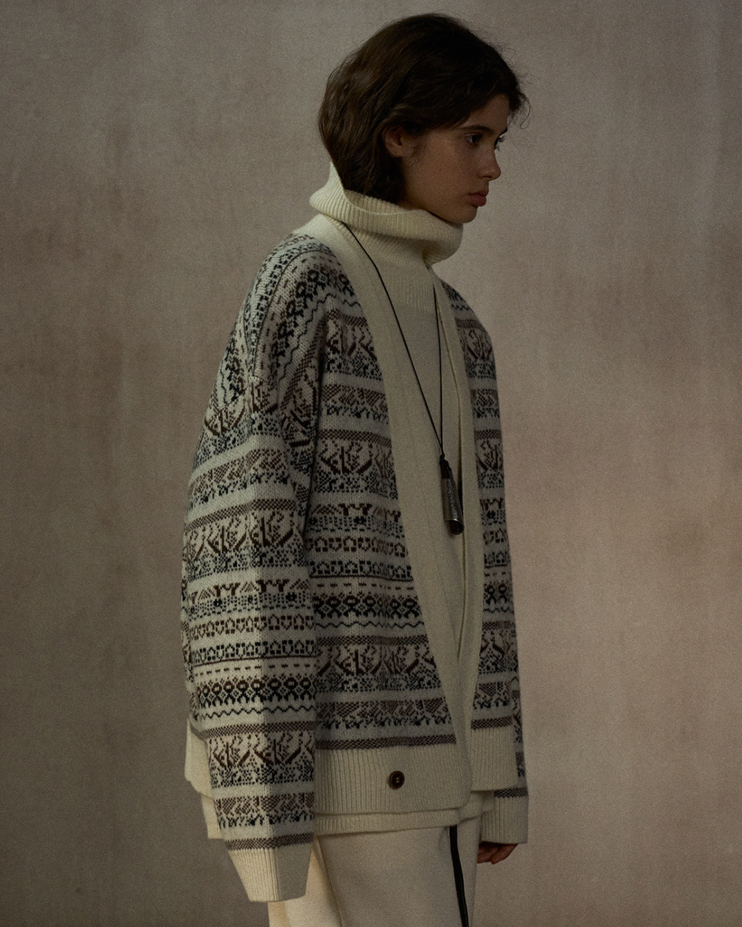 Vネックニットアイル柄カーディガン 10246