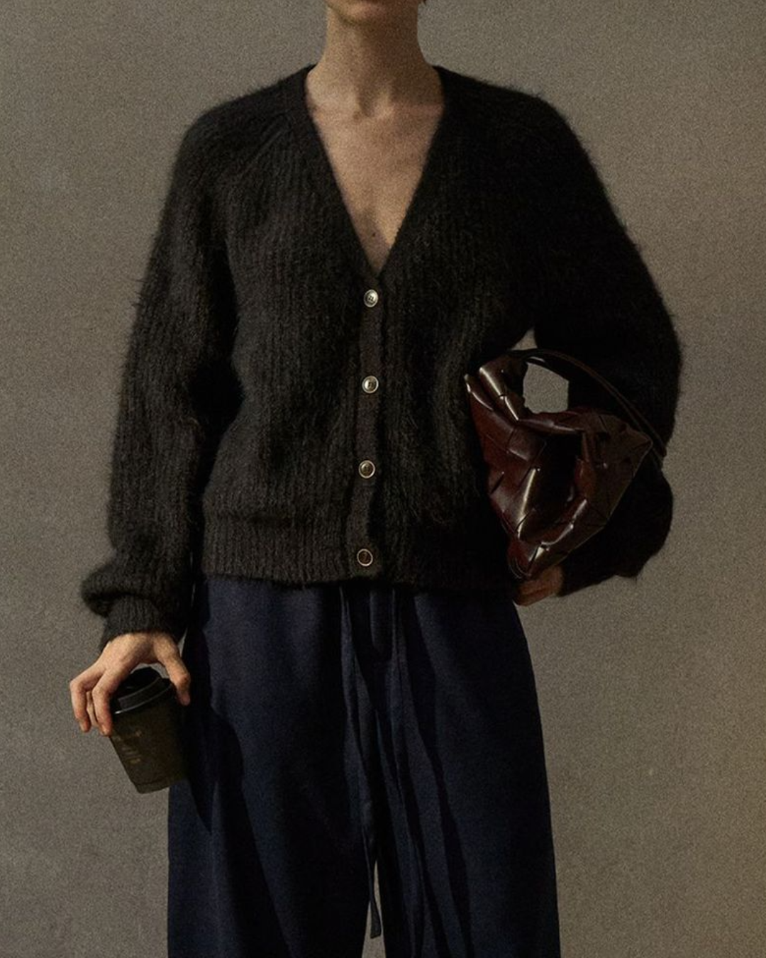 Vネックニットカーディガン 10264