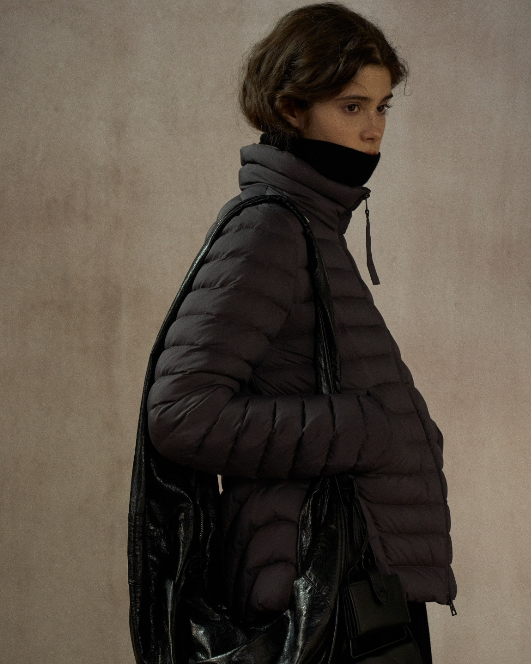 スタンドカラーショートダウンコート 10249