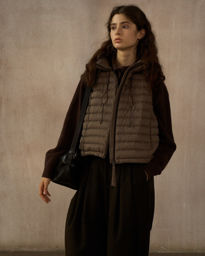 スタンドカラードローコードショートベスト 10250