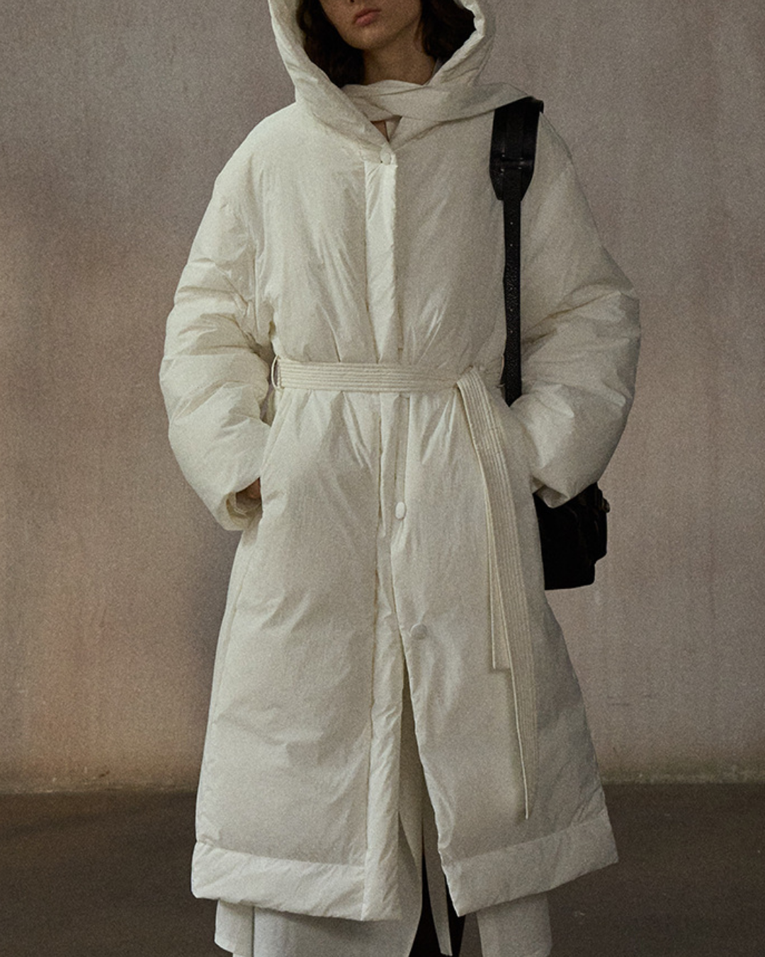 フーディーストラップロングダウンコート 10281