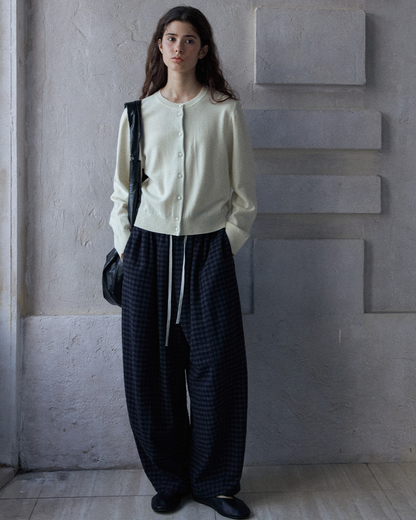 ラウンドネックソフトトーンニットカーディガン 10152