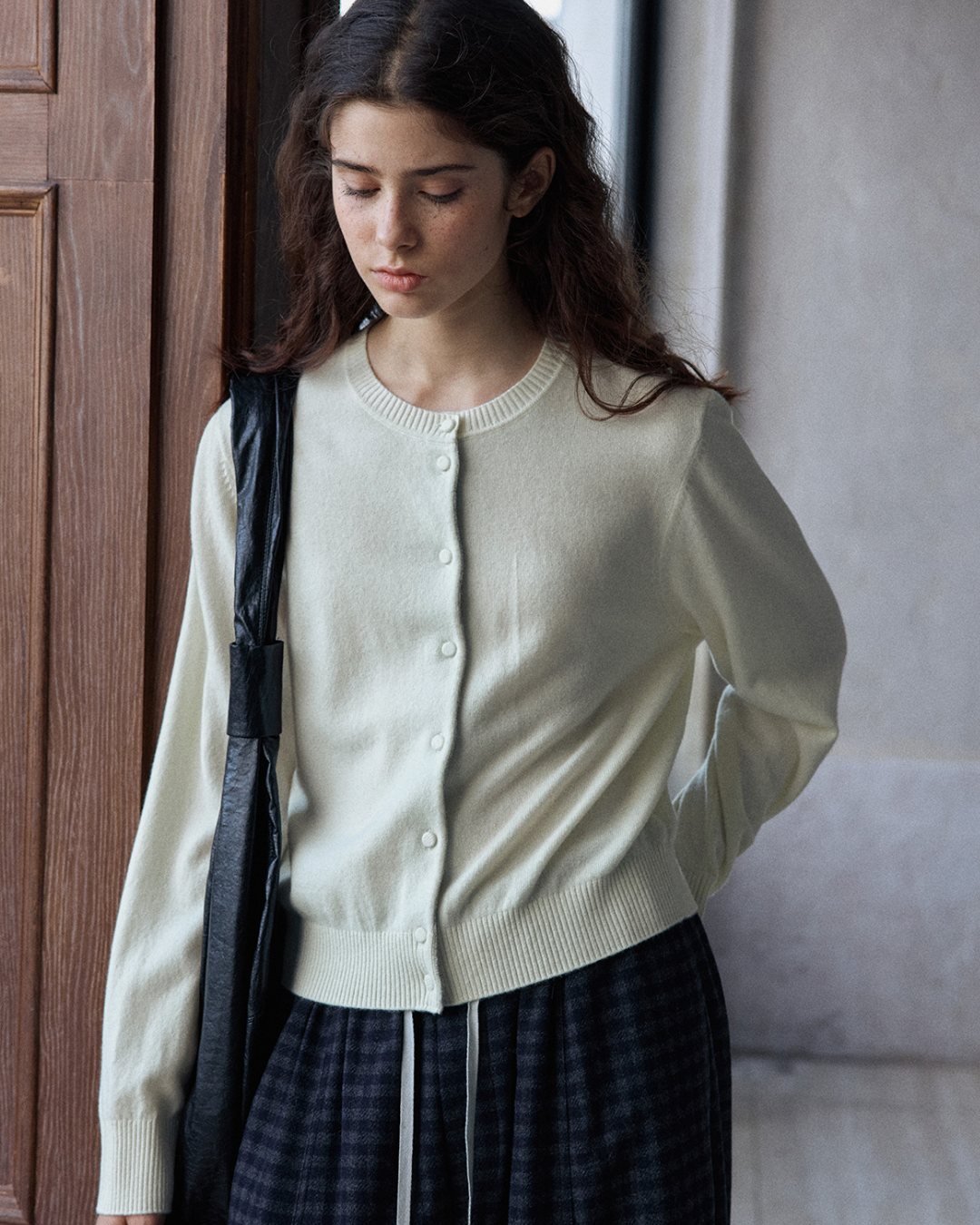 ラウンドネックソフトトーンニットカーディガン 10152