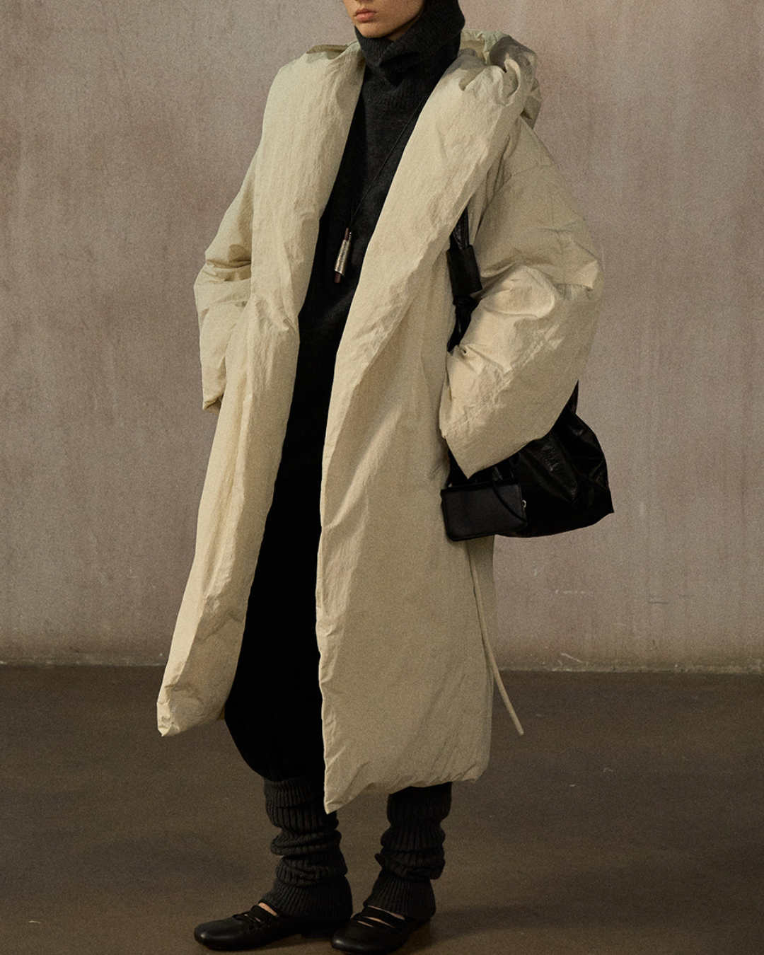 フーディーストラップロングダウンコート 10275