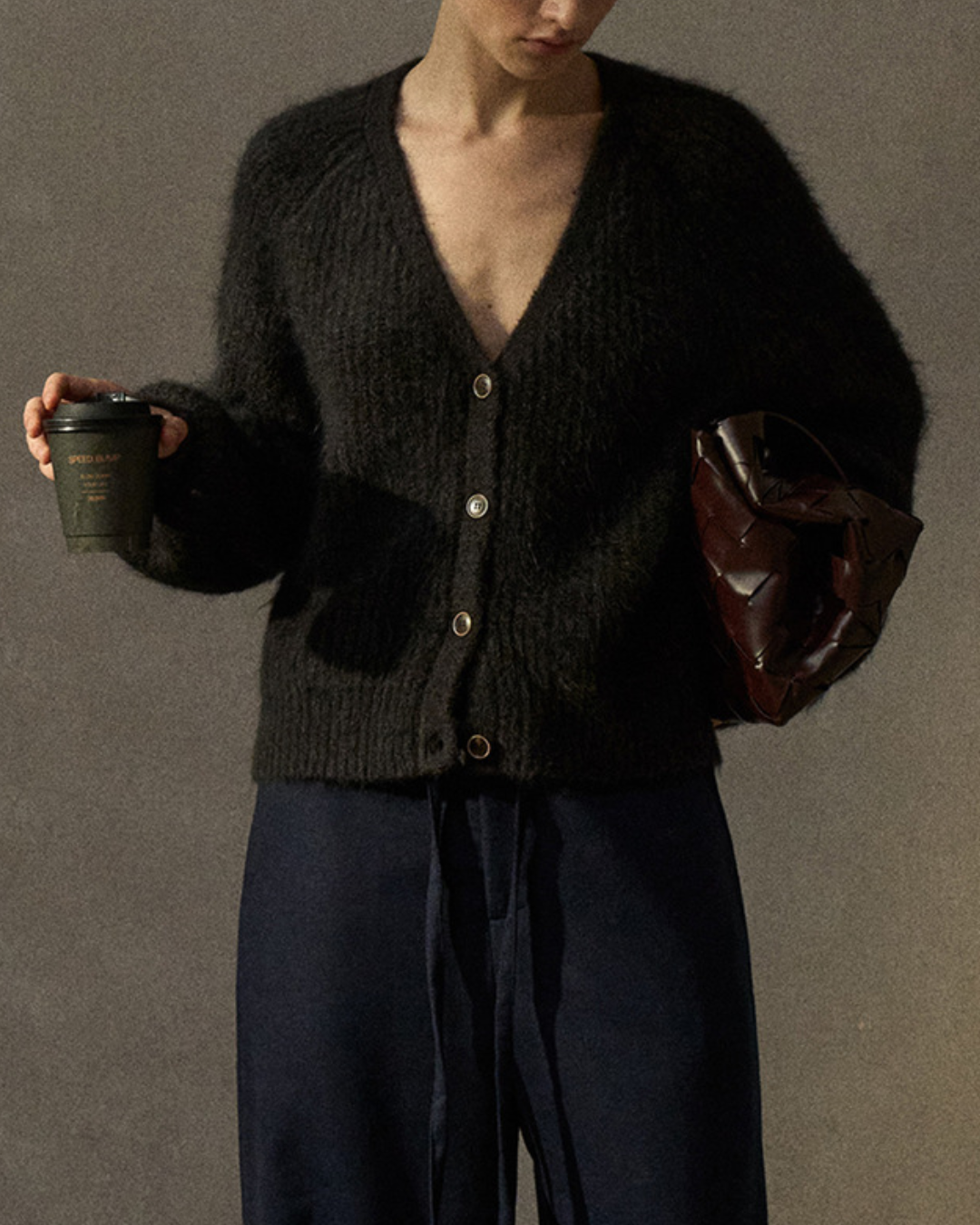 Vネックニットカーディガン 10264