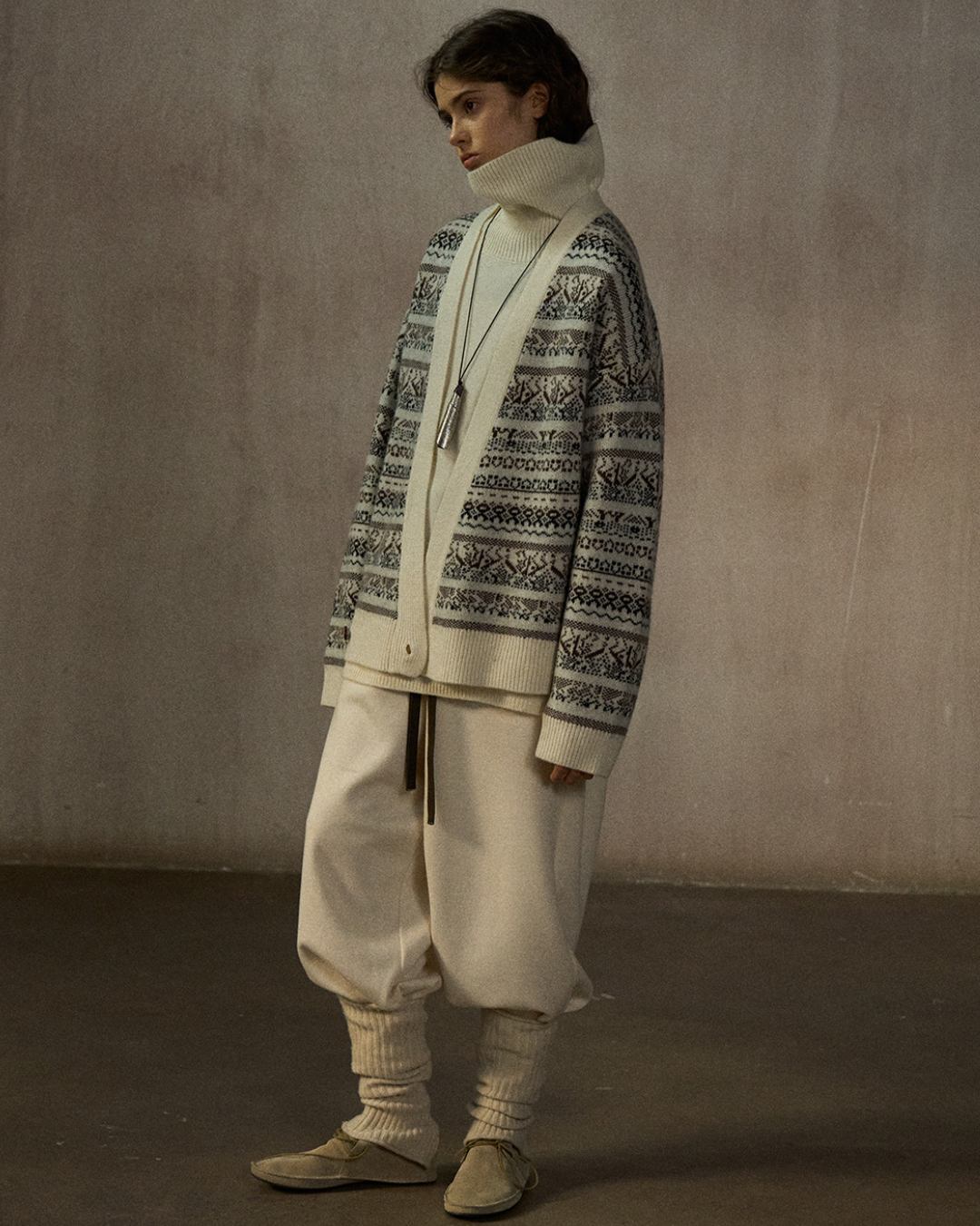 Vネックニットアイル柄カーディガン 10246