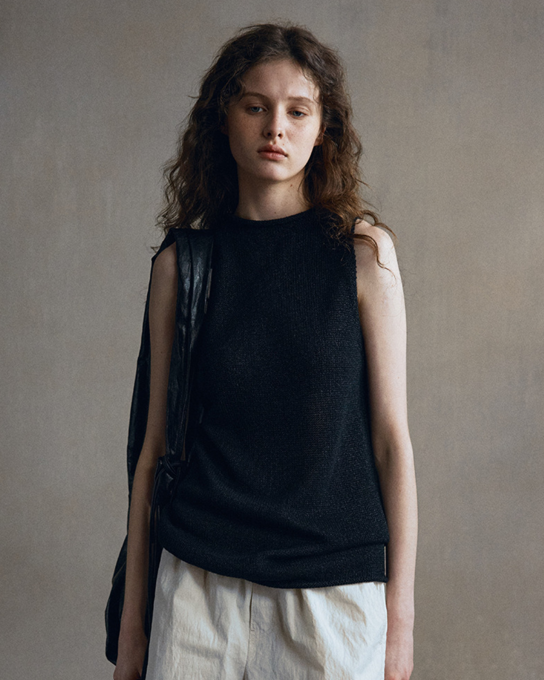 シリンダーハイネックノースリーブニット 10558