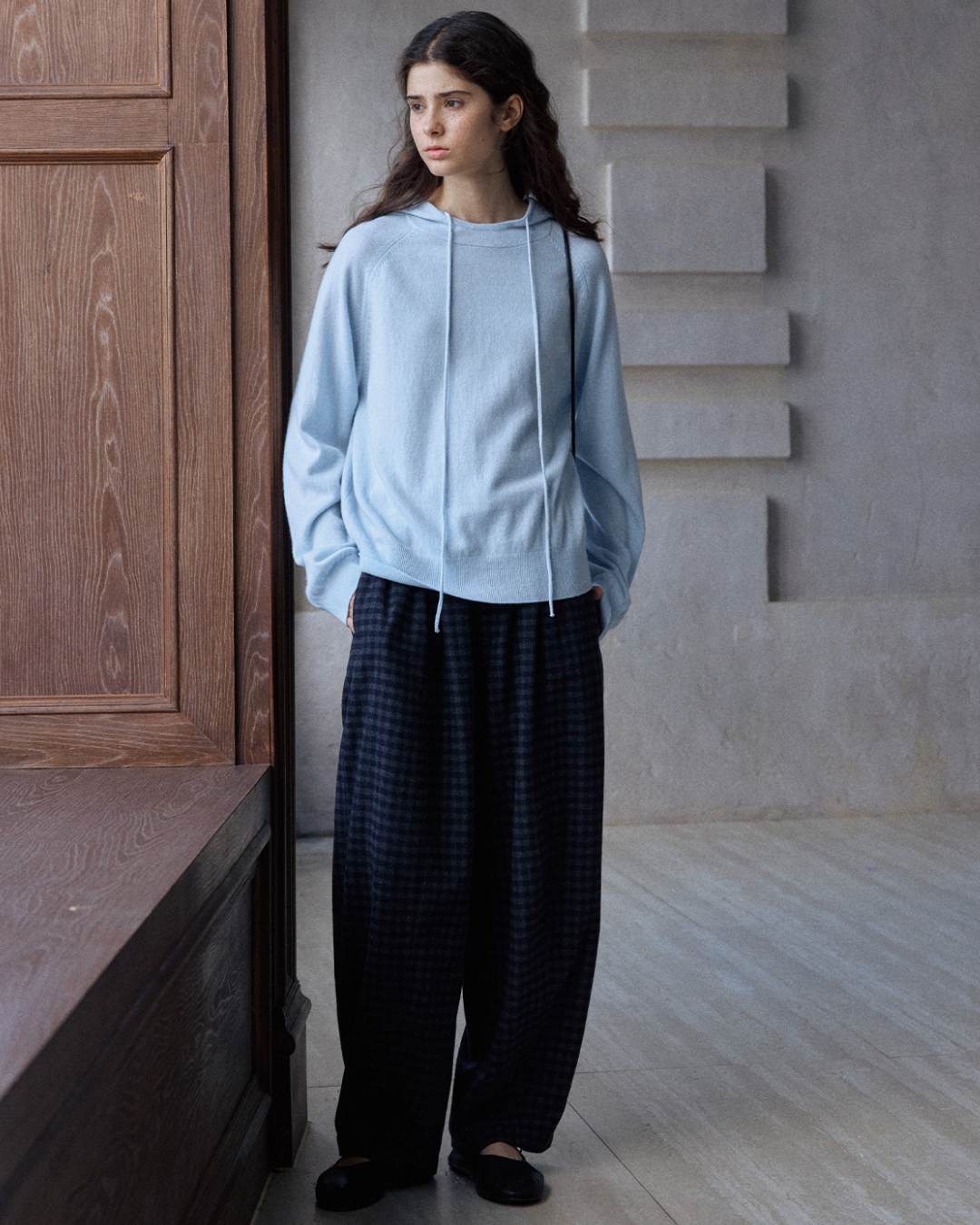 ラグランスリーブフーディークールトーンニットプルオーバー 10157