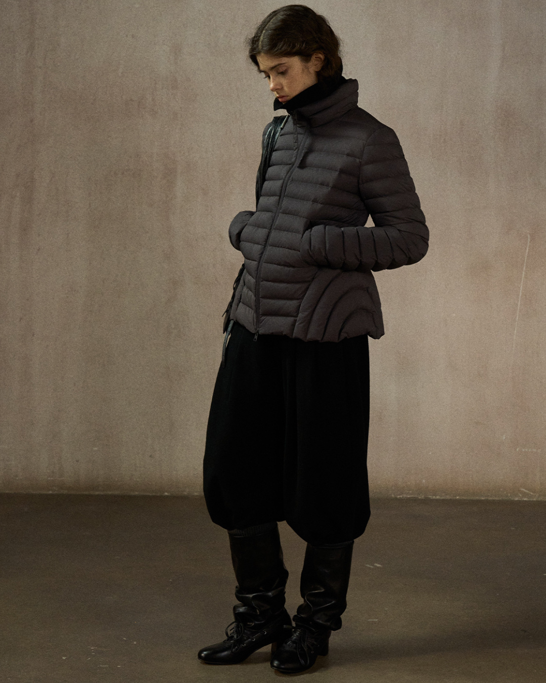 スタンドカラーショートダウンコート 10249