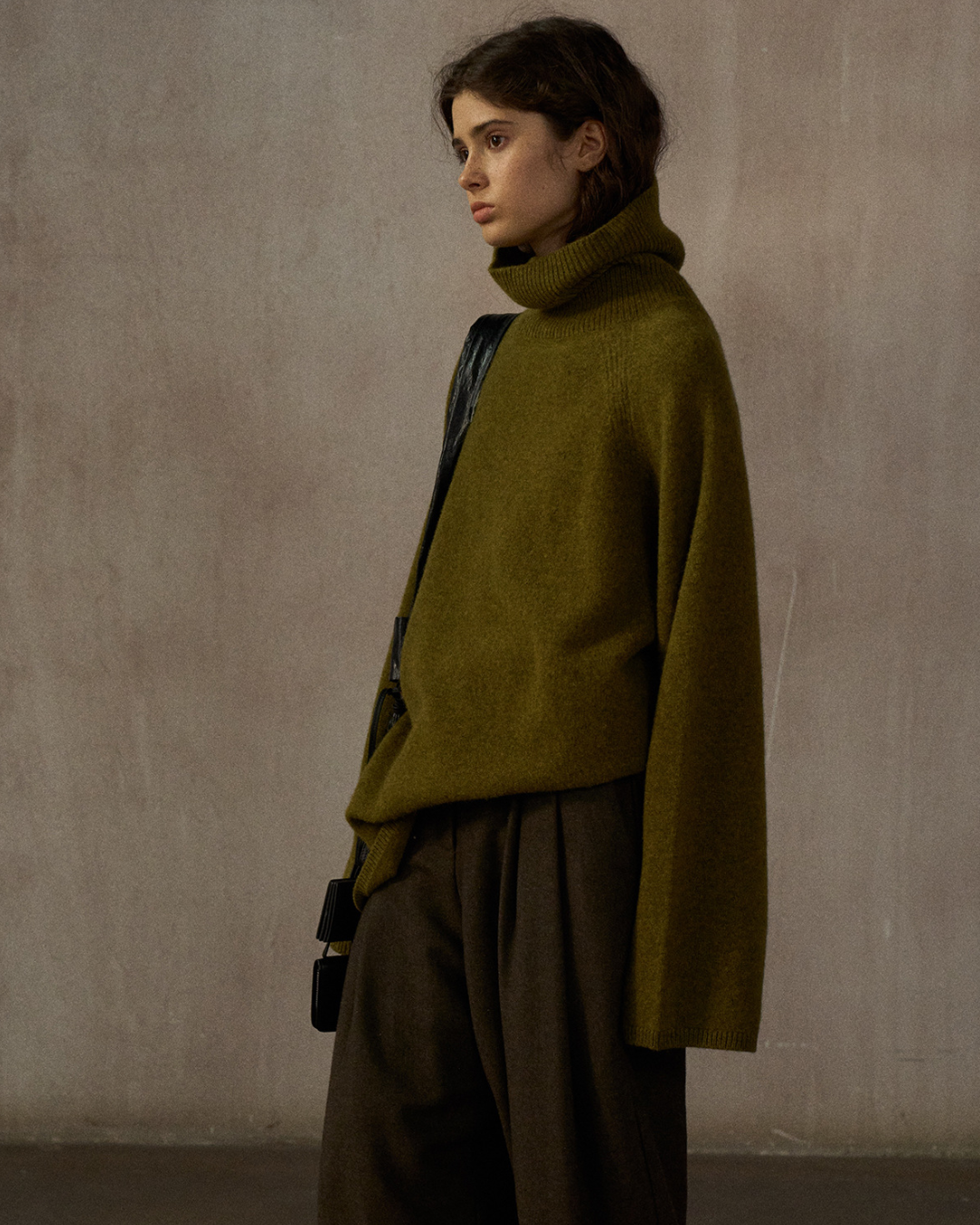 ハイカラーロングスリーブニットプルオーバー 10247