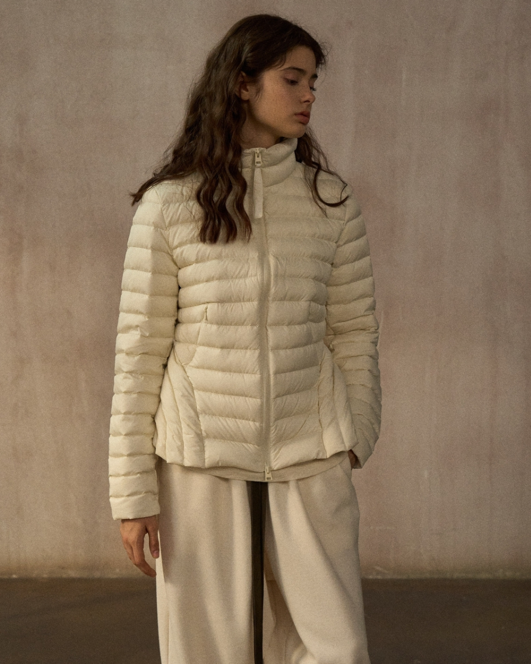 スタンドカラーショートダウンコート 10249