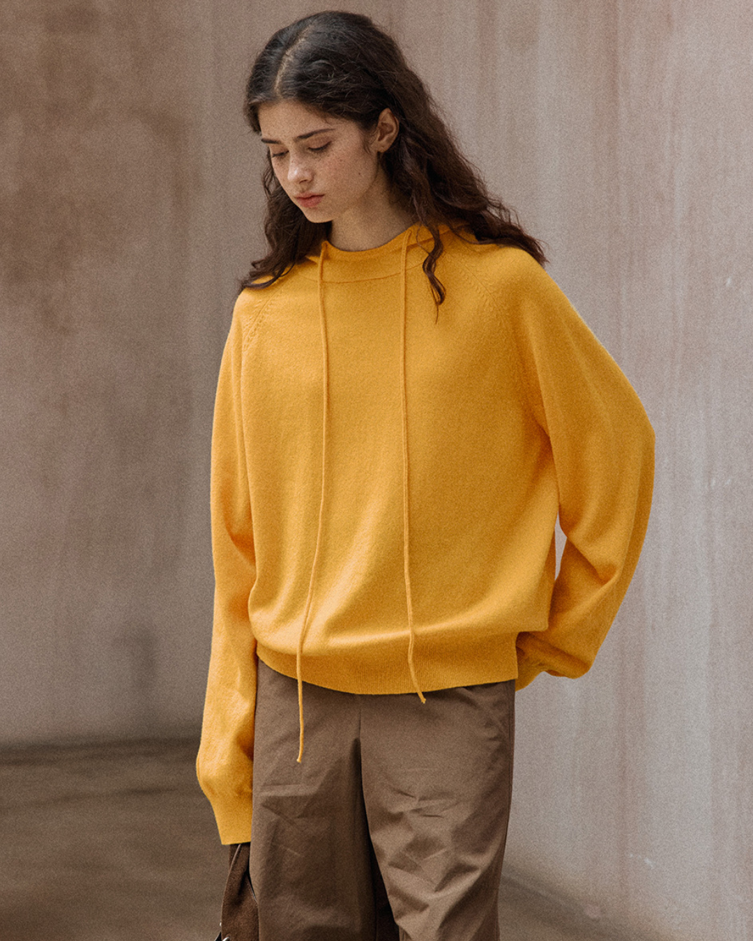 ラグランスリーブフーディークールトーンニットプルオーバー 10157