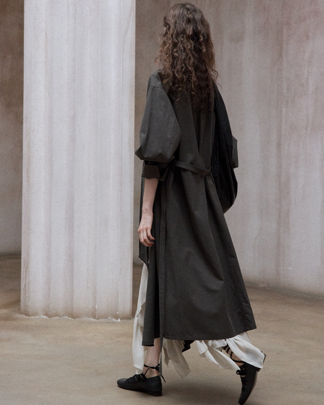 アシンメトリーフロウストラップワンピース 10340