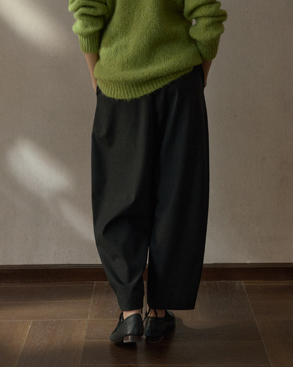 シャープカーブシルエットクロップドパンツ 10781