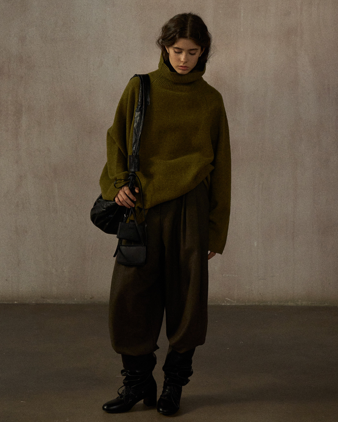 ハイカラーロングスリーブニットプルオーバー 10247