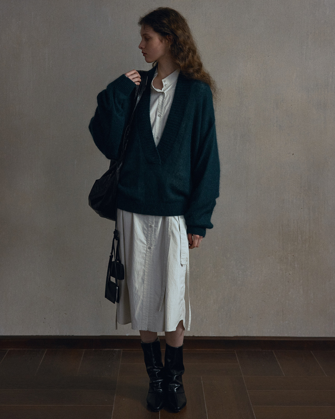 ディープブイラインエンプティフォルムニット 10543