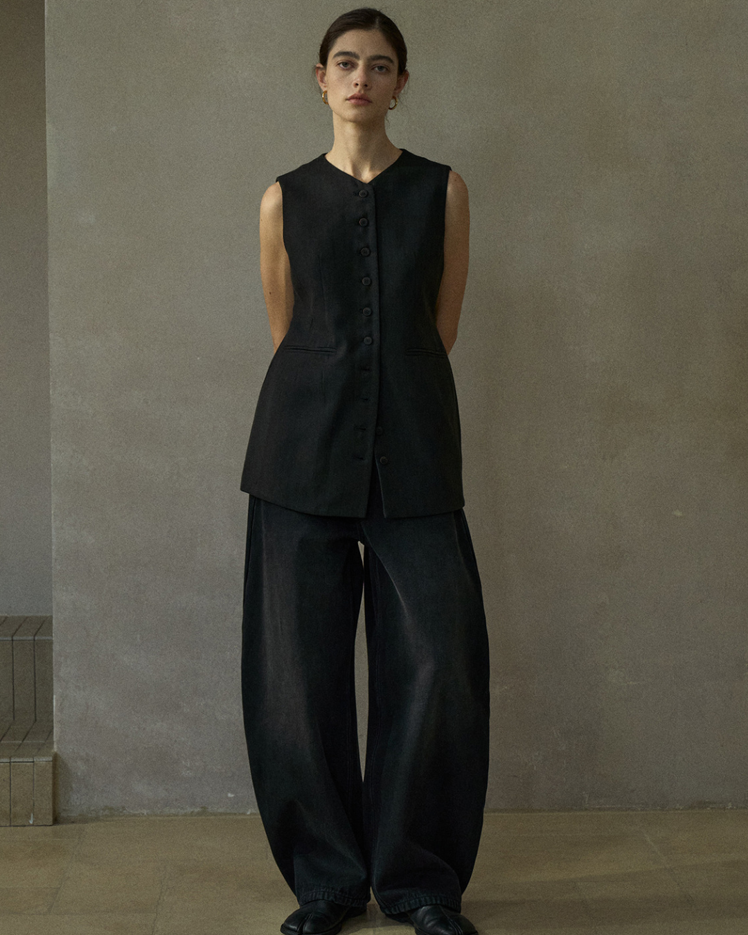 シャープVネックベスト 10441