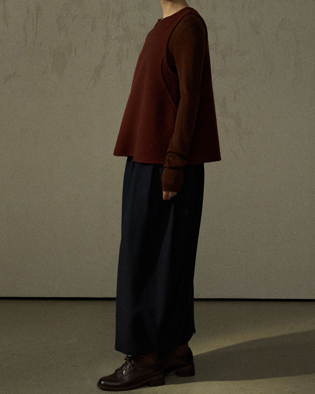 ラウンドネックニットフレアベスト 10286