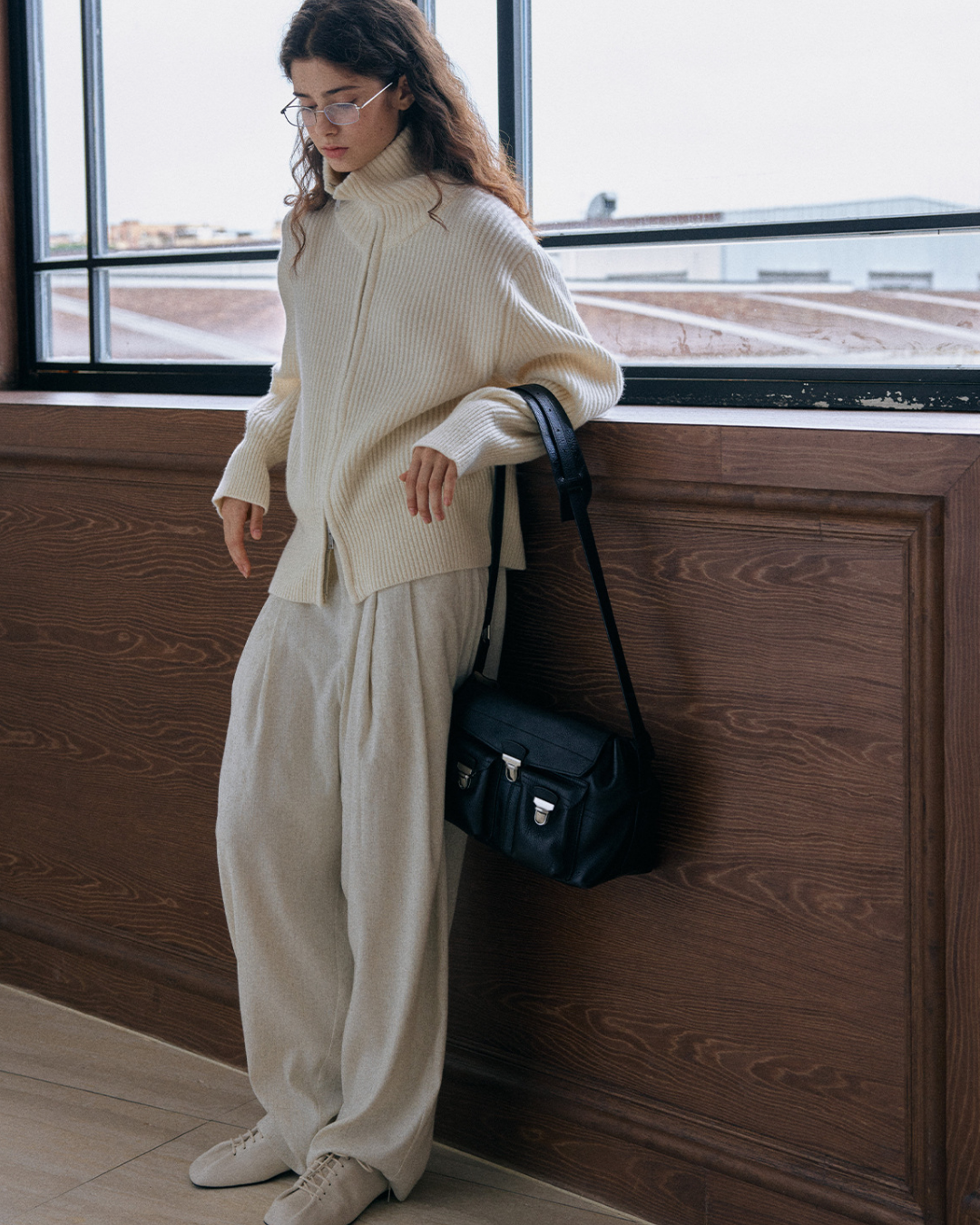 ローウエストタックパンツ 10153