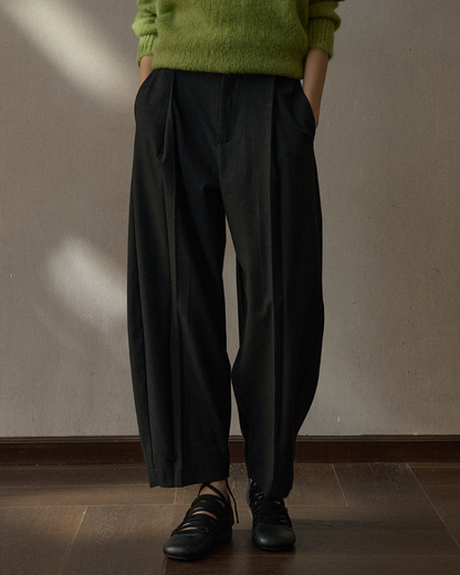 シャープカーブシルエットクロップドパンツ 10781