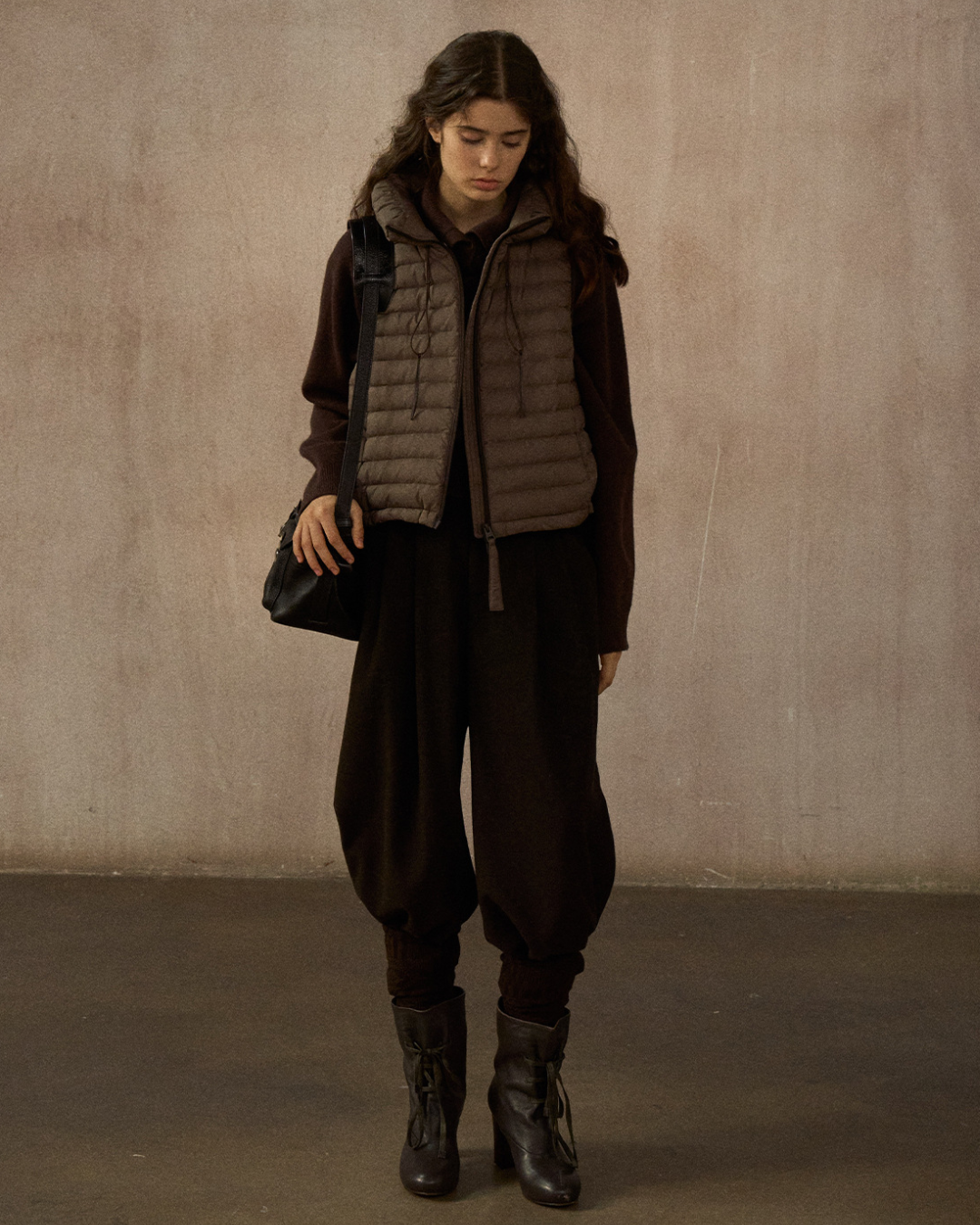 スタンドカラードローコードショートベスト 10250