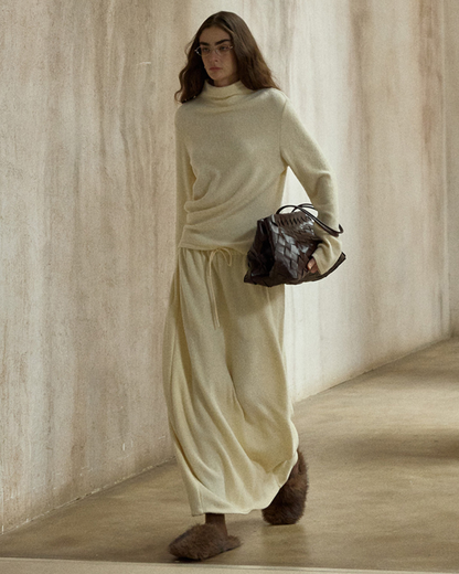 ベーシックニットハイネック 10486