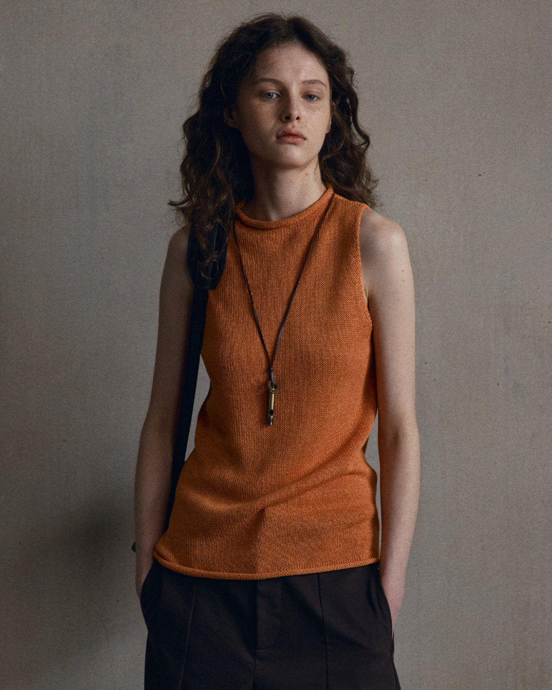 シリンダーハイネックノースリーブニット 10558