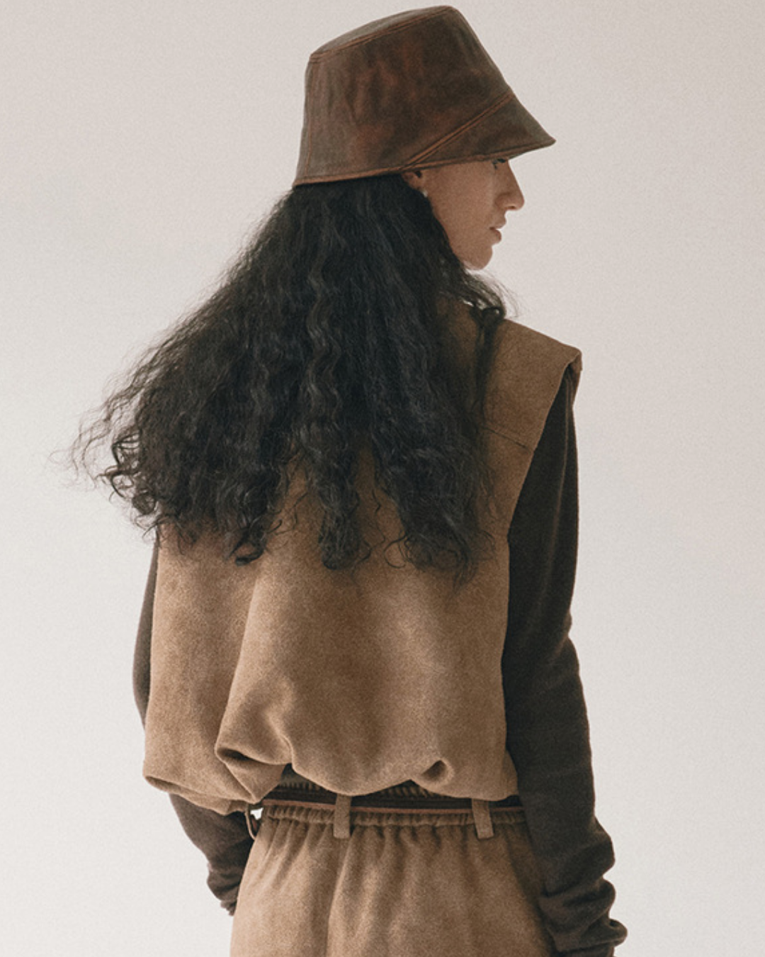 スリークスエードジップベスト 10419