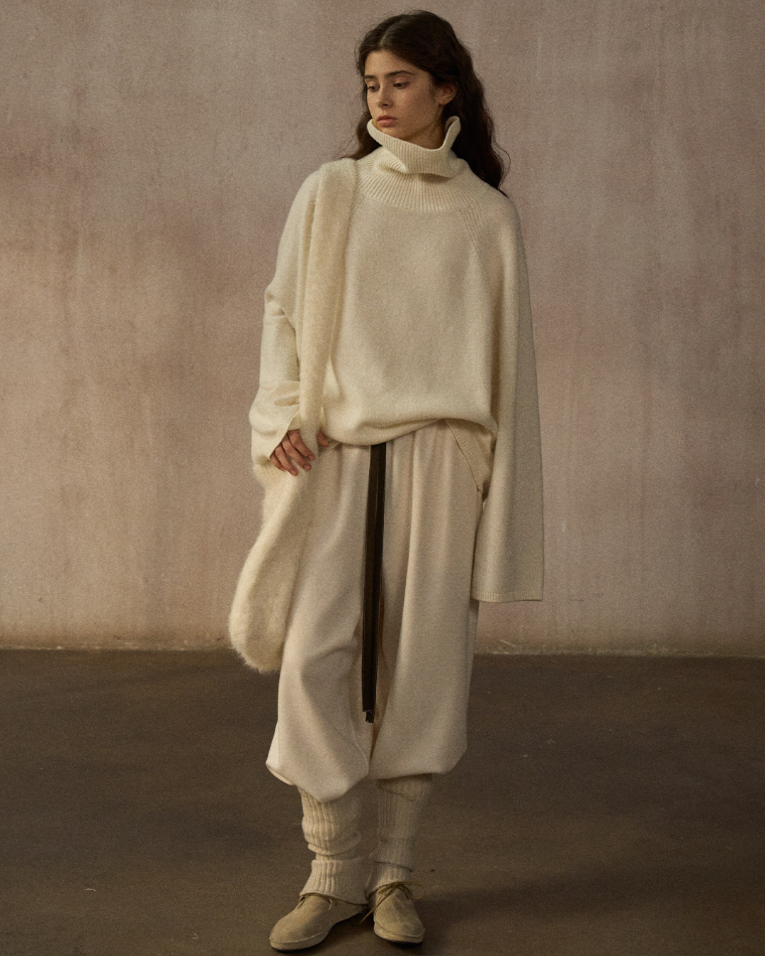 ハイカラーロングスリーブニットプルオーバー 10247