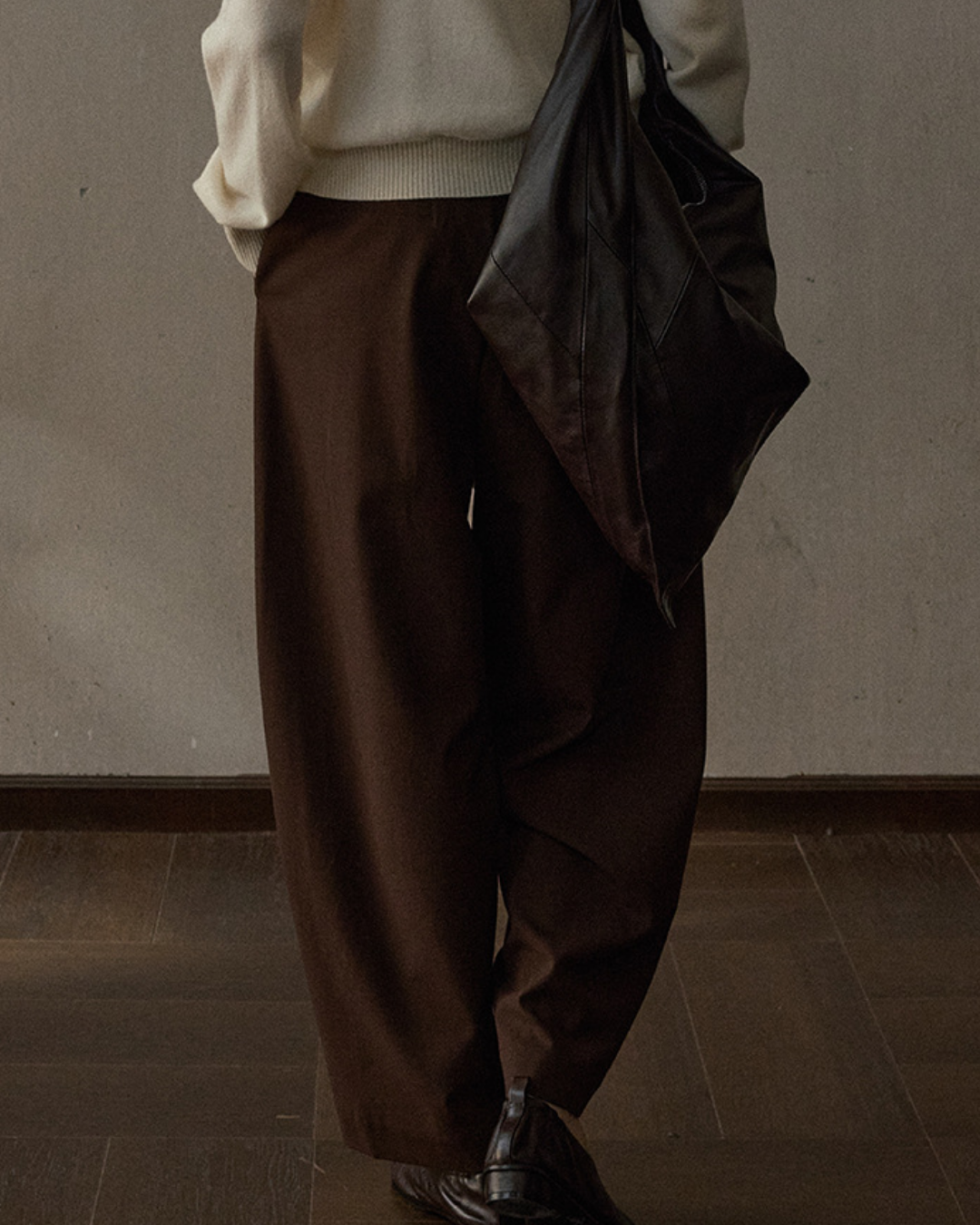 シャープカーブシルエットクロップドパンツ 10781