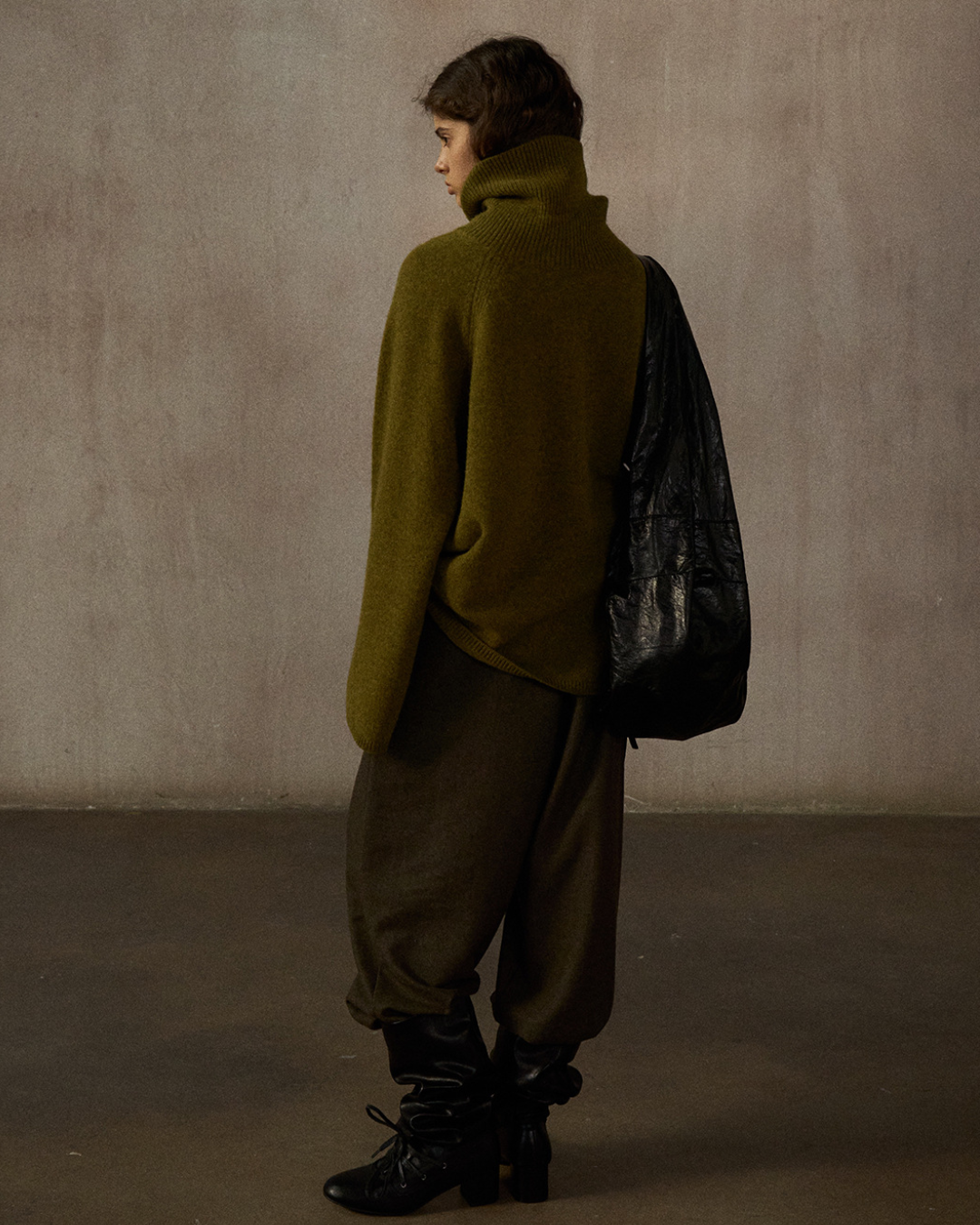 ハイカラーロングスリーブニットプルオーバー 10247