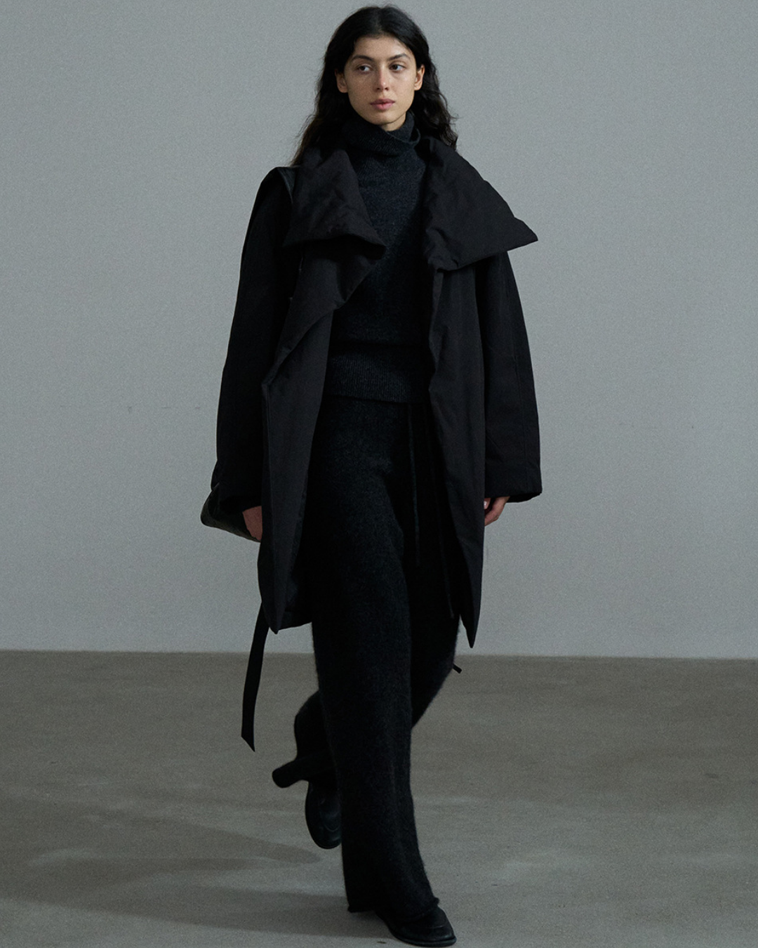 スタンドネックミディボリュームコート 10380