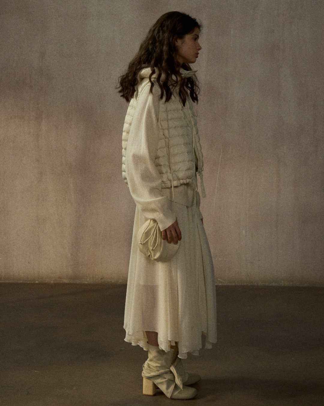 スタンドカラードローコードショートベスト 10250