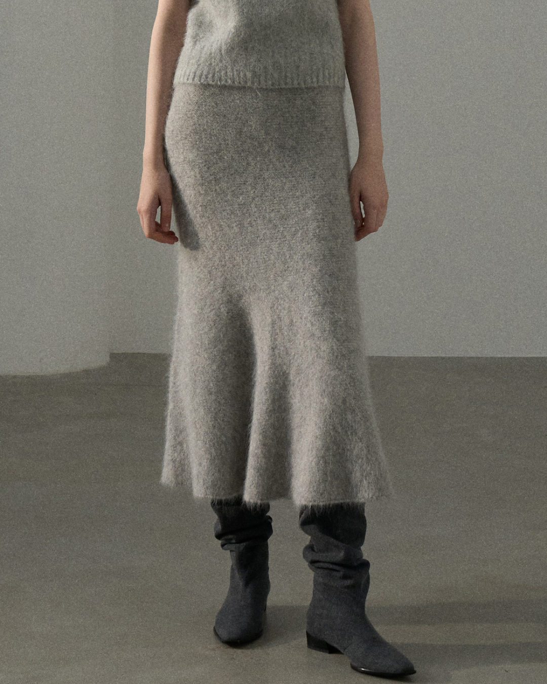 フローヘムシェイプテールニットスカート 10431