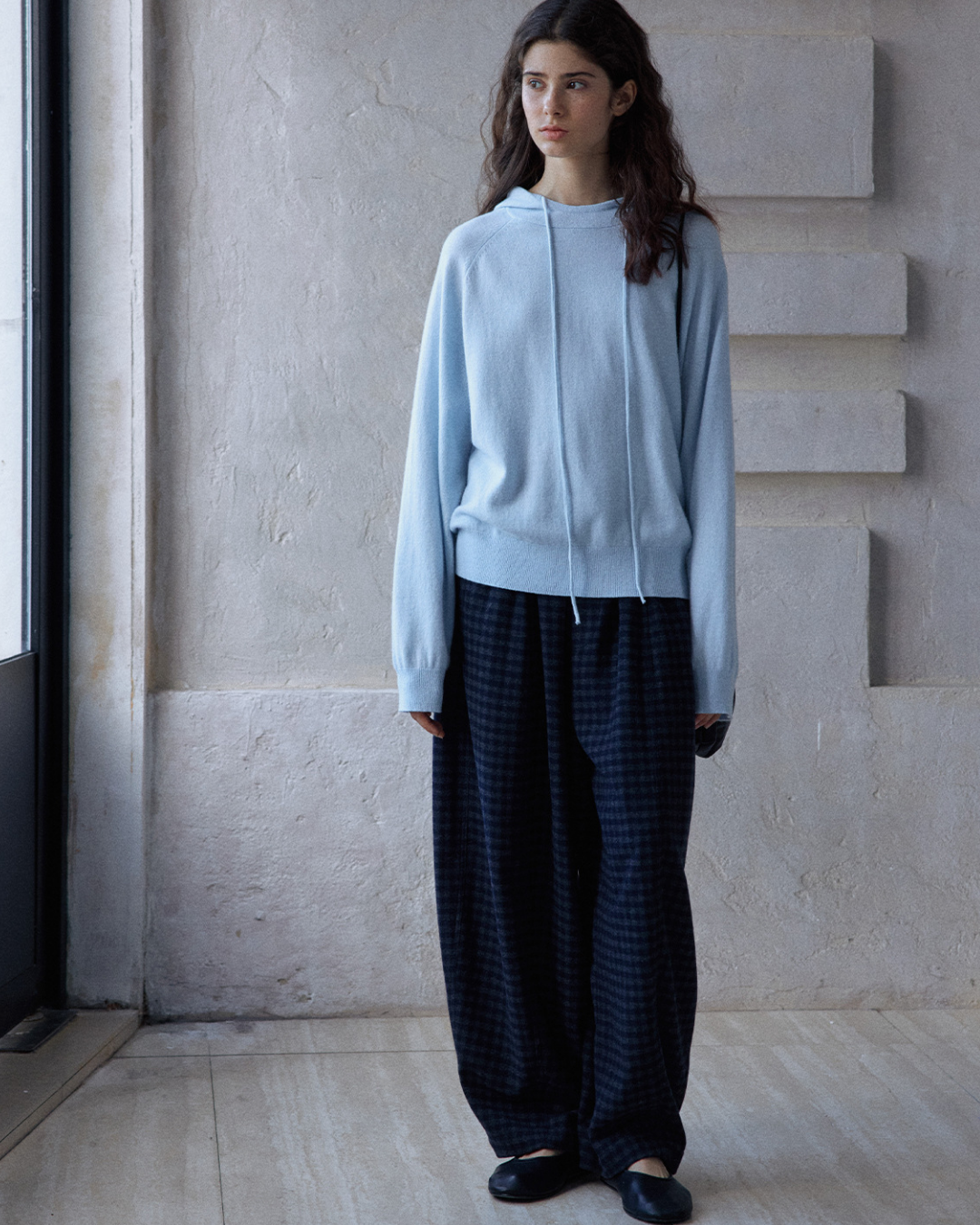 ラグランスリーブフーディークールトーンニットプルオーバー 10157